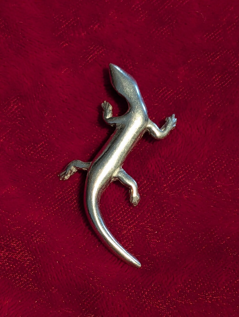 Silver Lizard Brooch Pin - Elegant Silver Women’s Jewelry